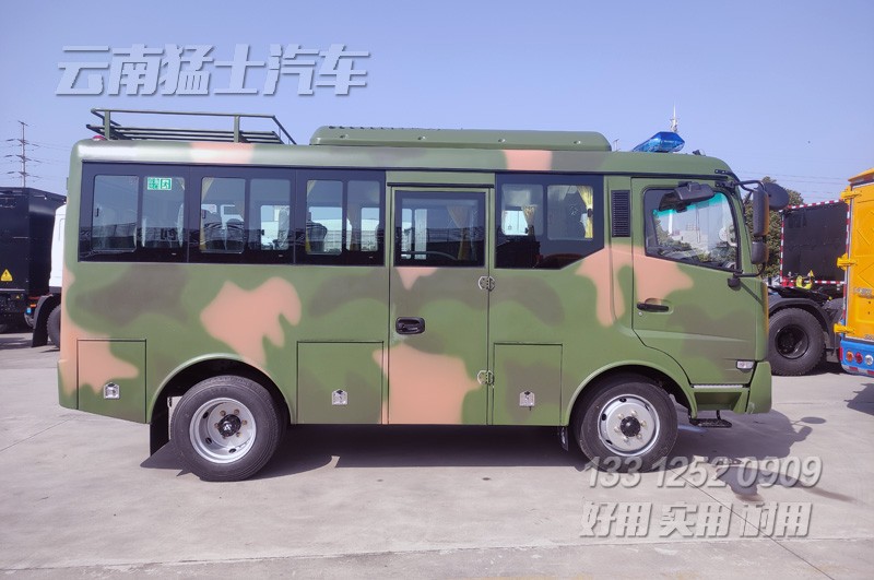 沙漠客車,四驅(qū)越野客車,東風(fēng)客車,15座中巴車,沙漠旅游車