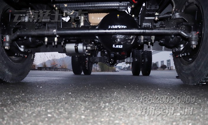 東風(fēng)四驅(qū)多利卡底盤,小四驅(qū)輕卡底盤,輕型卡車底盤,4*4越野專用車底盤,城鄉(xiāng)運(yùn)輸車,東風(fēng)小霸王越野車