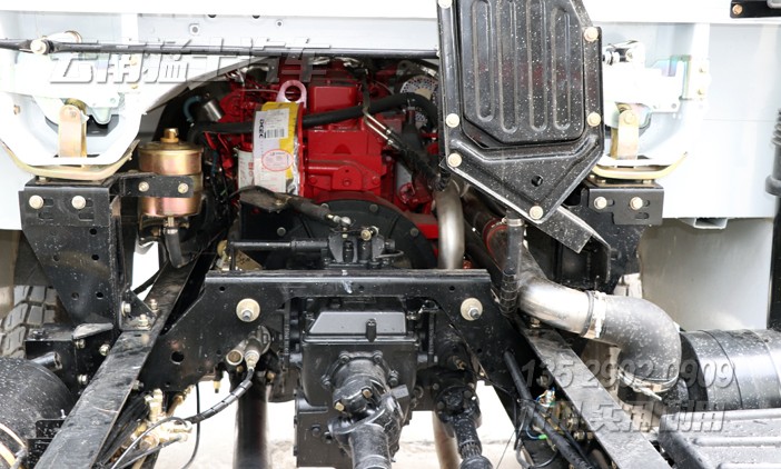 四驅(qū)雙排越野車,越野專用車底盤,東風(fēng)多利卡底盤,四驅(qū)輕卡底盤,東風(fēng)小霸王越野車,140馬力卡車底盤