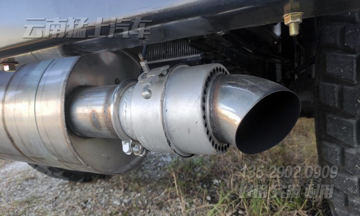 東風六驅(qū)加運油車,6立方加油車,東風145罐式運輸車,6*6加油車,越野專用車,油罐車改裝