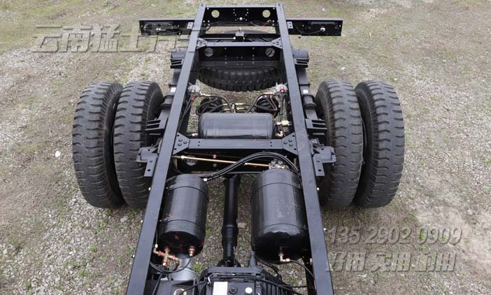東風(fēng)四驅(qū)底盤,越野專用車底盤,底盤改裝,4*4越野卡車,四驅(qū)底盤出口,越野卡車底盤