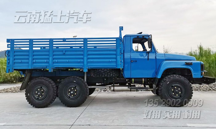 東風(fēng)六驅(qū)卡車,六驅(qū)尖頭卡車,越野卡車,EQ2082,二噸半柴油越野車,東風(fēng)軍車