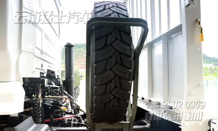 東風(fēng)六驅(qū)卡車,東風(fēng)四驅(qū)六驅(qū),天錦越野貨車,國六10噸卡車,6*6越野載貨汽車