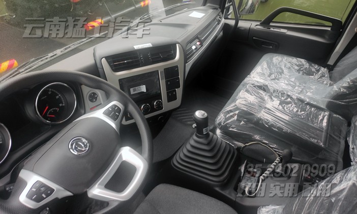 液壓尾板車(chē),電動(dòng)升降圍板車(chē),物流倉(cāng)儲(chǔ)車(chē),港口貨物運(yùn)輸車(chē),東風(fēng)天錦專(zhuān)用車(chē),DFH1180,18噸物流車(chē)