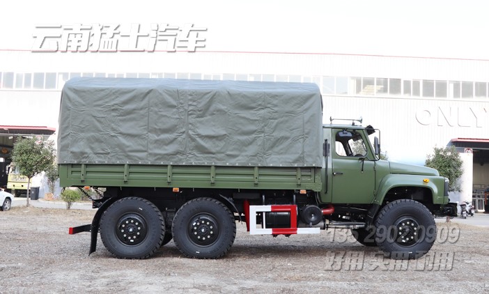 東風尖頭自卸車,東風六驅卡車,六驅自卸車,越野自卸車,自卸車出口,6*6自卸車,EQ2100貨車