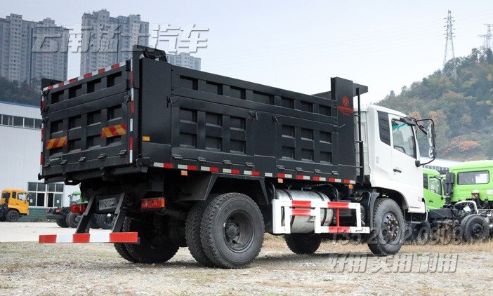 東風(fēng)4*2卡車(chē),天錦自卸車(chē),東風(fēng)天錦報(bào)價(jià),載重5噸自卸車(chē),160馬力自卸車(chē),DFL3120B