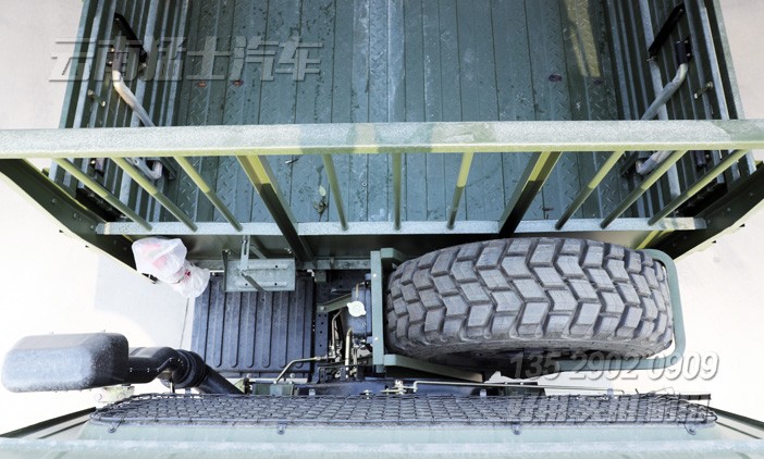 6*6運(yùn)兵車,EQ2102N,雙排越野卡車,東風(fēng)153雙排,六驅(qū)卡車配置,東風(fēng)運(yùn)兵車