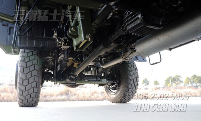 6*6運(yùn)兵車,EQ2102N,雙排越野卡車,東風(fēng)153雙排,六驅(qū)卡車配置,東風(fēng)運(yùn)兵車