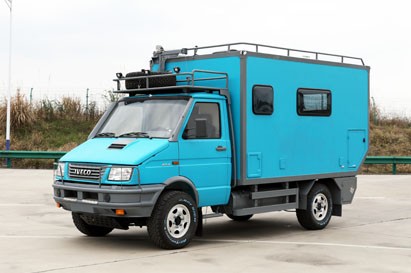 依維柯四驅越野型房車_4*4戶外旅游旅居車定制_家用一體式自行房車改裝