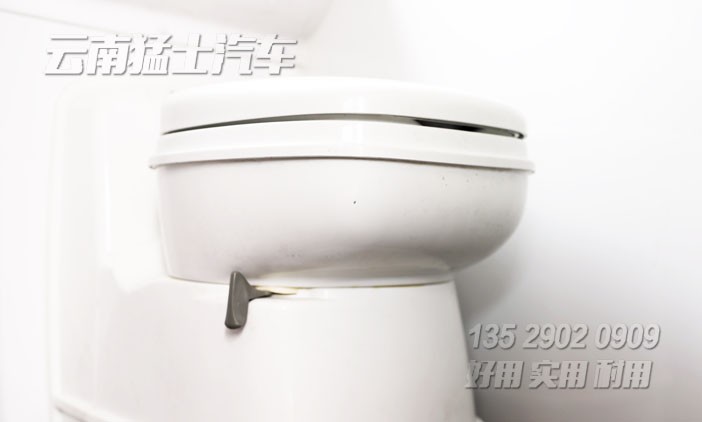 房車改裝,依維柯房車,四驅越野房車,家用自行式房車,一體式房車,戶外旅游房車