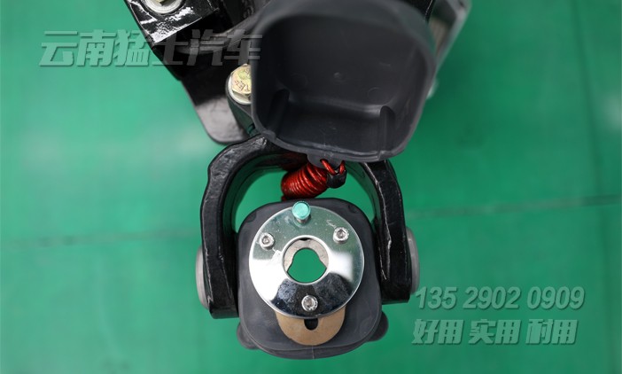 雙軸獨立懸掛,定制掛車底盤,拖掛房車底盤,拖掛房車廠家,房車設計,定制化房車