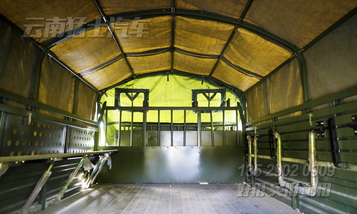 山貓越野車,六驅(qū)卡車,12座運兵車,載貨運輸車,平頭2082,6*6越野運輸車,出口多用途車