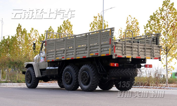 EQ245,EQ2100,東風(fēng)長(zhǎng)頭卡車(chē),6x6東風(fēng)卡車(chē),3.5噸運(yùn)輸車(chē)