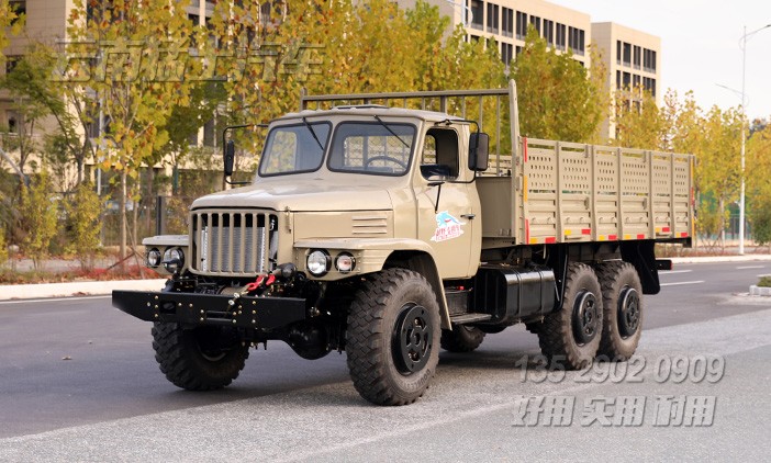 EQ245,EQ2100,東風(fēng)長(zhǎng)頭卡車(chē),6x6東風(fēng)卡車(chē),3.5噸運(yùn)輸車(chē)