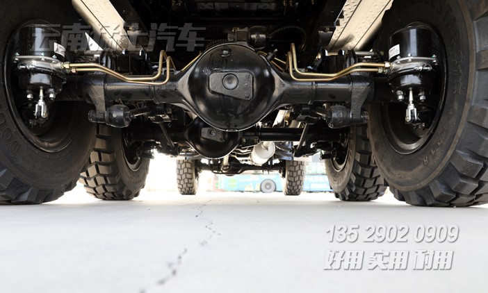 長頭越野車,EQ240,六驅(qū)越野車,長頭經(jīng)典卡車,絞盤卡車