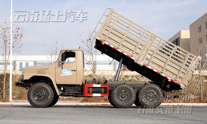 東風EQ240,尖頭自卸車,二汽長頭車,越野自卸卡車,自卸車改裝,2.5噸小型自卸