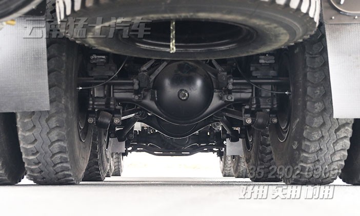 四橋全驅(qū)卡車,全驅(qū)倉(cāng)欄車,畜牧運(yùn)輸車,載18噸重型卡車,果蔬運(yùn)輸車