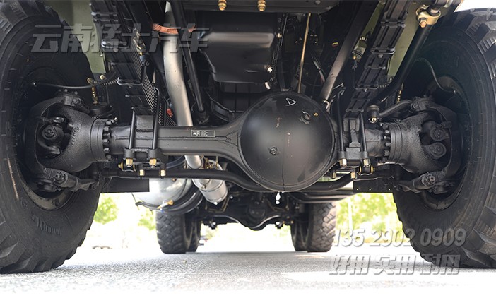 全驅(qū)卡車,多功能越野運(yùn)輸車,6*6東風(fēng)卡車,帶絞盤(pán)卡車,EQ2100E6D,六驅(qū)運(yùn)輸車