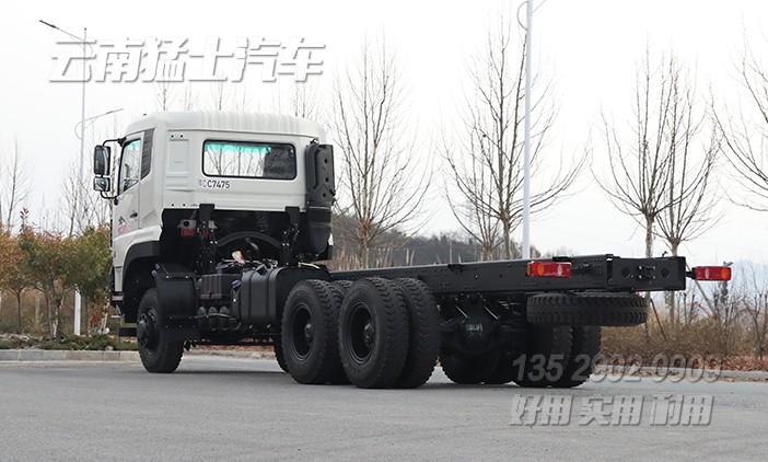 400馬力底盤,特種車底盤,越野專用車底盤,底盤改裝,定制化底盤,六驅(qū)重卡底盤,后八輪底盤