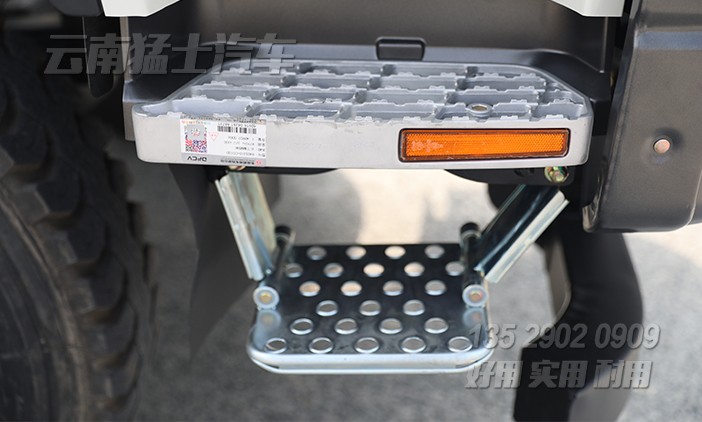 400馬力底盤,特種車底盤,越野專用車底盤,底盤改裝,定制化底盤,六驅(qū)重卡底盤,后八輪底盤