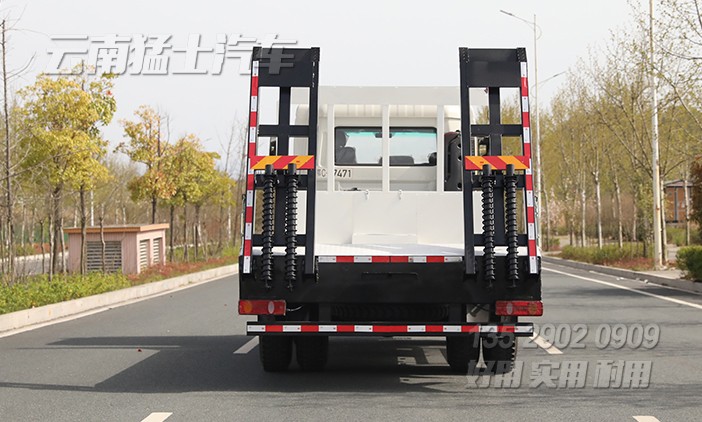 平板挖機車,挖掘機運輸車,挖機托運平板車,鉤機板,液壓爬梯車
