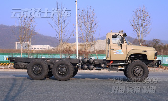 特種改裝車,260馬力底盤,六驅(qū)尖頭底盤,25噸越野專用車,底盤出口定制,全驅(qū)專用車底盤