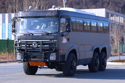 東風(fēng)27座六驅(qū)越野客車(chē)_全驅(qū)森林消防運(yùn)輸車(chē)_鄉(xiāng)村巴士通勤車(chē)